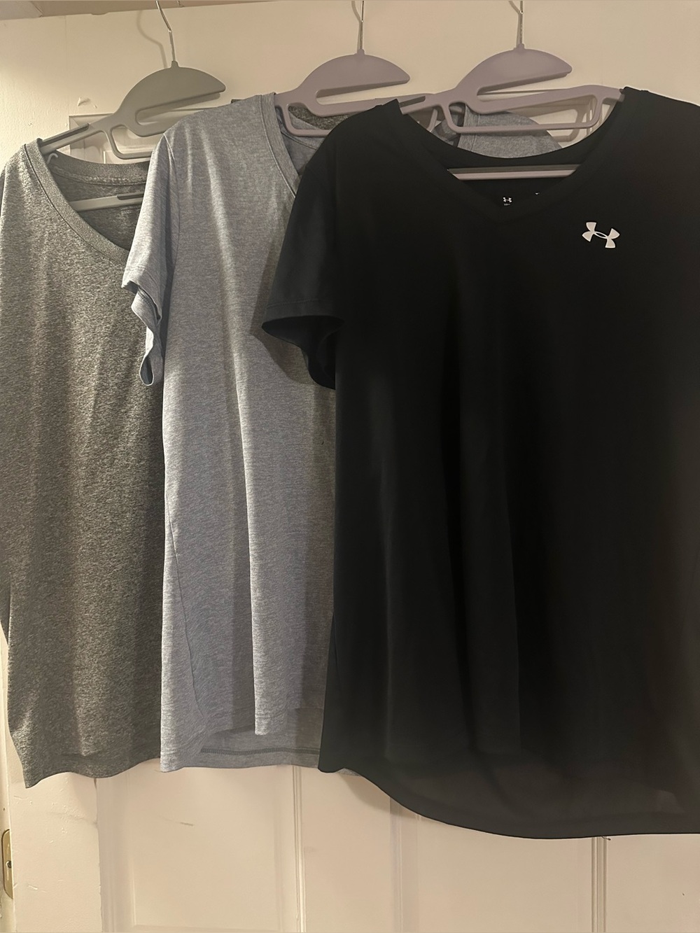 Under Armour Women’s 3 pack V-Neck Performance Tees